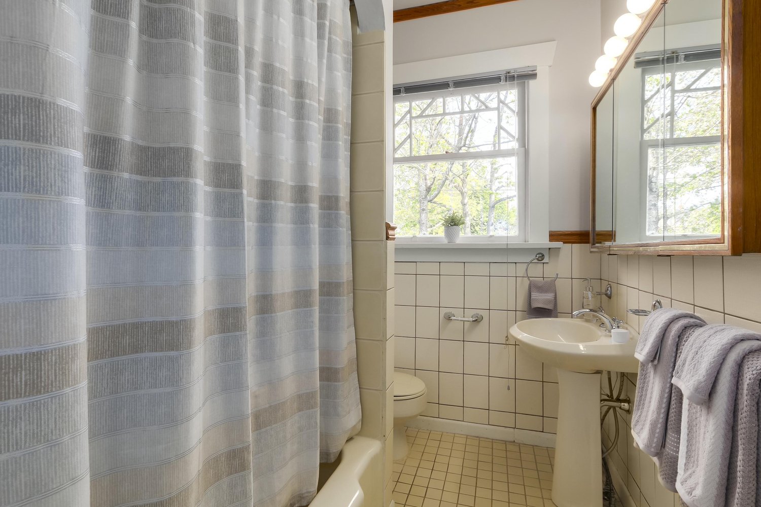 2765 W 8th Avenue Vancouver 15
