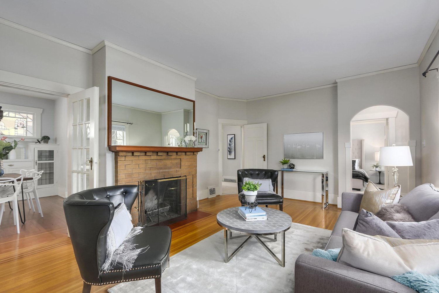 2765 W 8th Avenue Vancouver 5