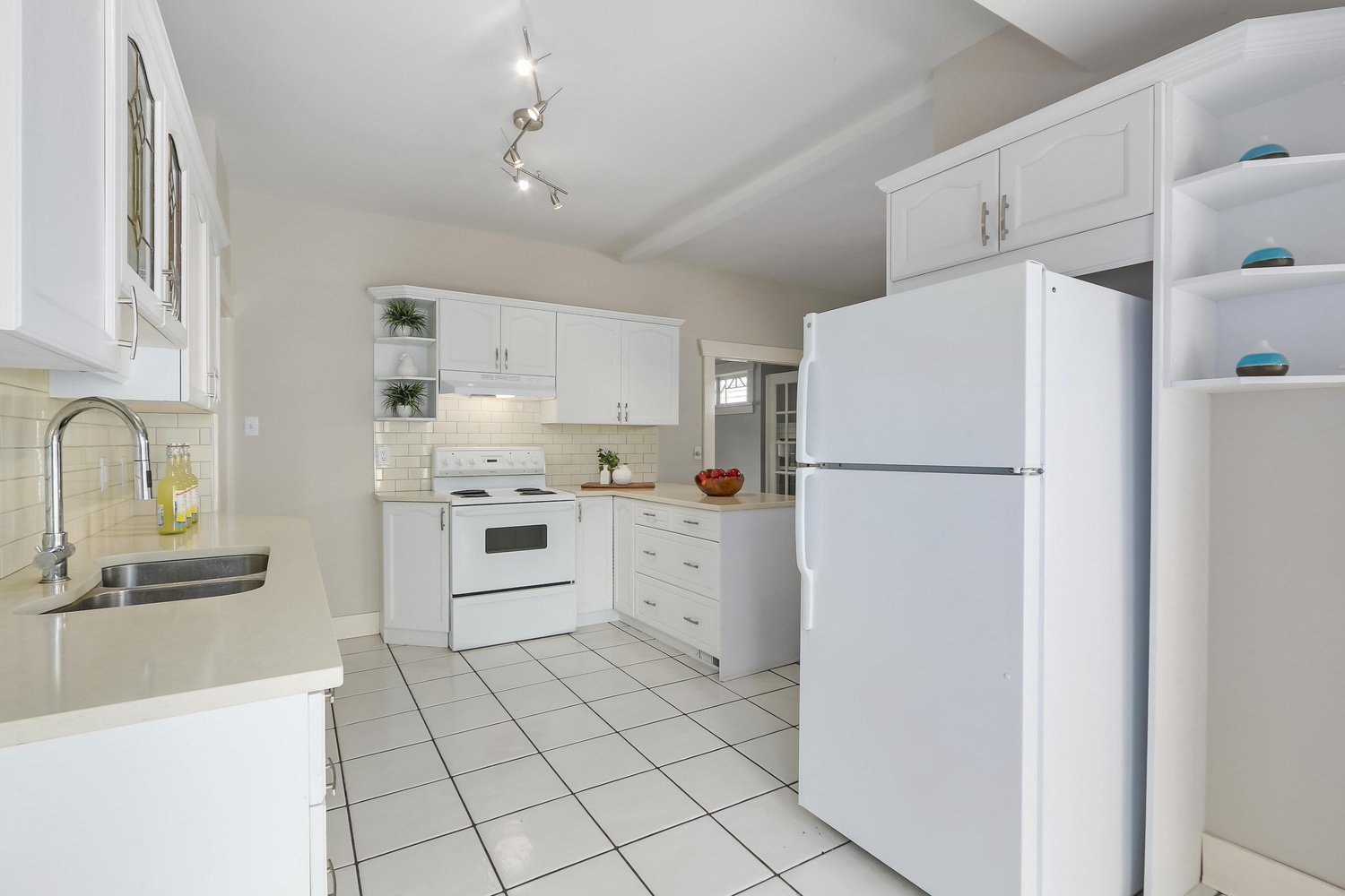 2765 W 8th Avenue Vancouver 7