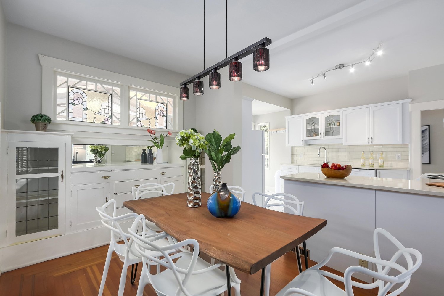 2765 W 8th Avenue Vancouver 10