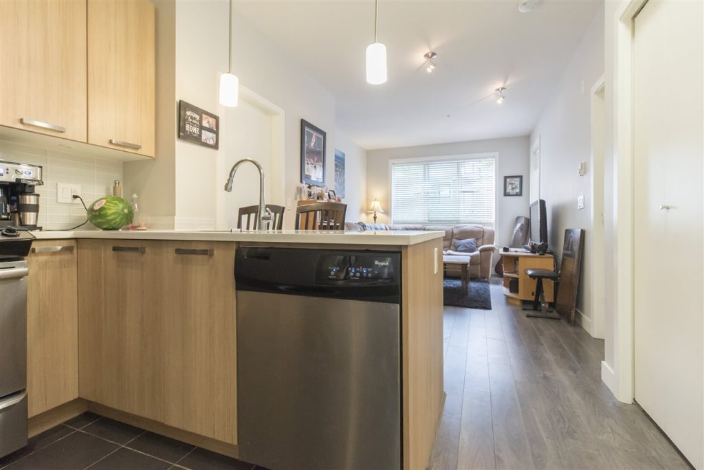 207 15388 105 Ave, Surrey 4