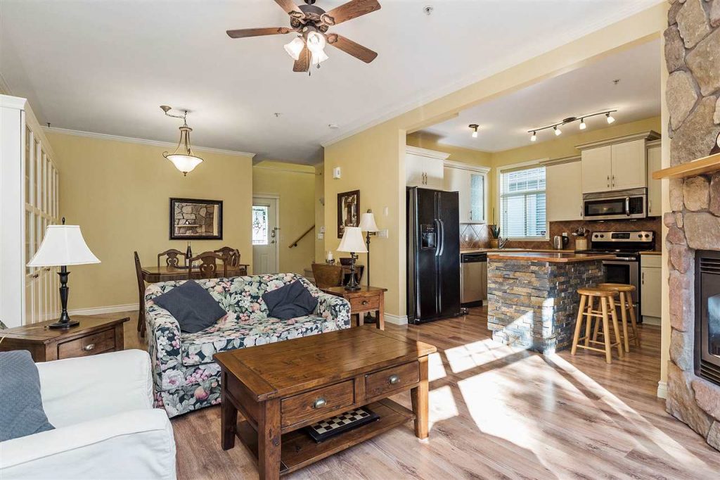 4 19148 24 Av, Pitt Meadows 4