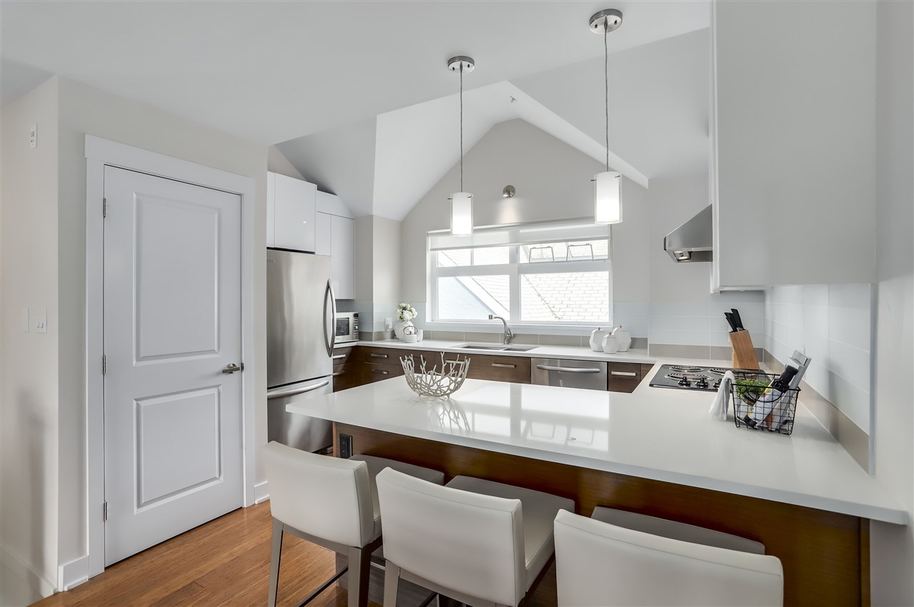3086 Laurel Street, Vancouver 10