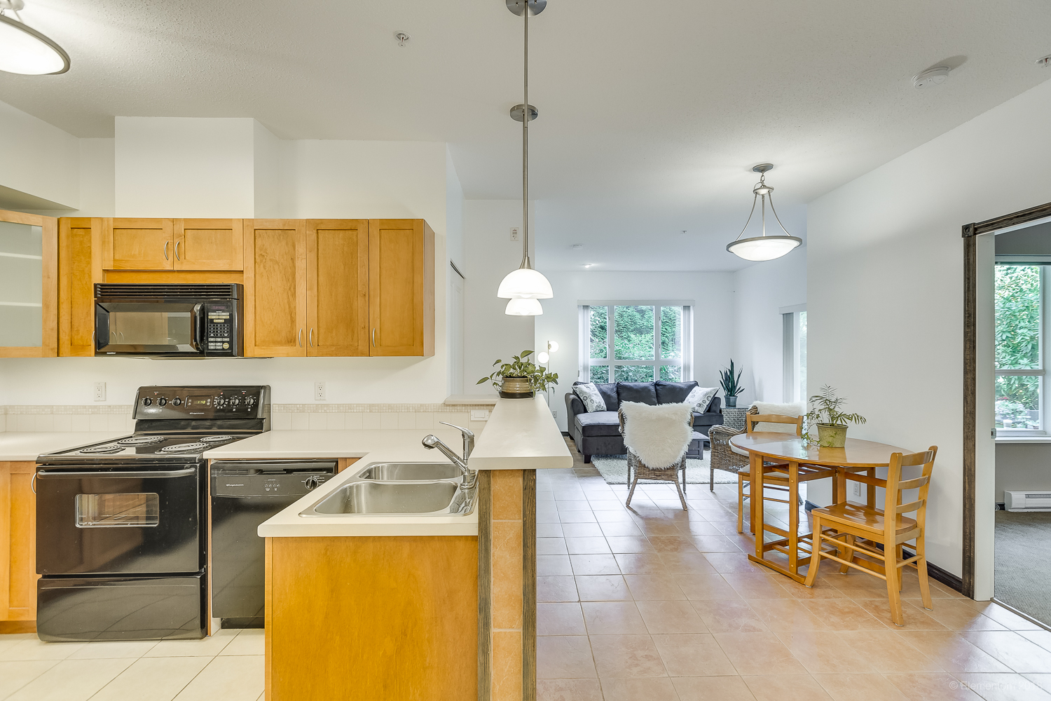 103-15265 17A Avenue 7