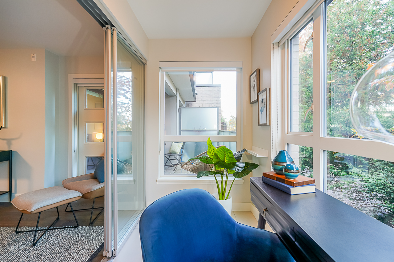 203 - 3456 Commercial St 25