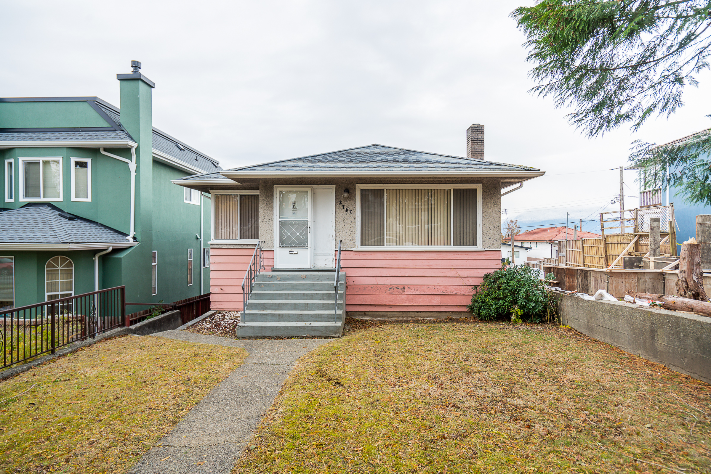 2757 E. 24th Avenue 3