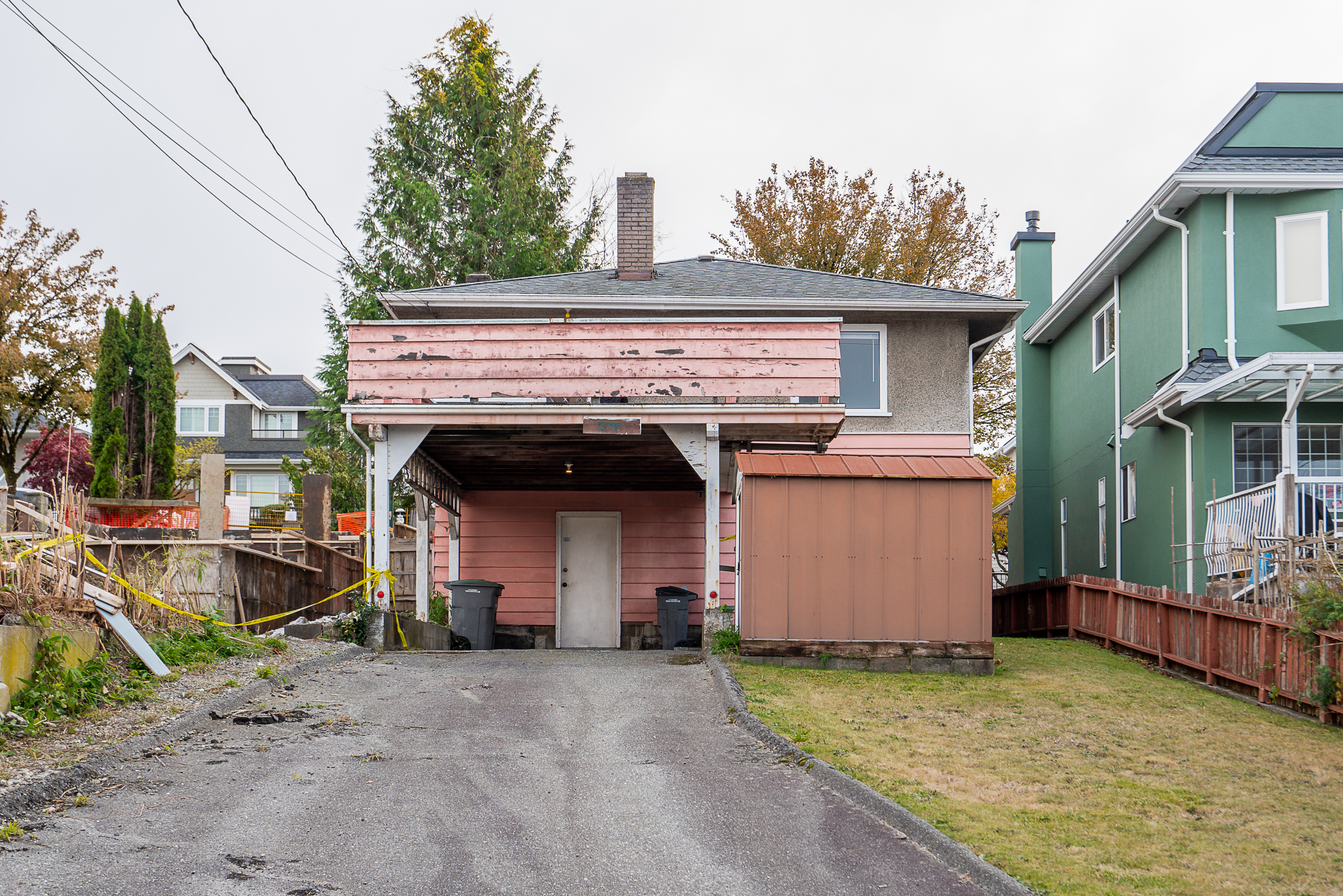 2757 E. 24th Avenue 25