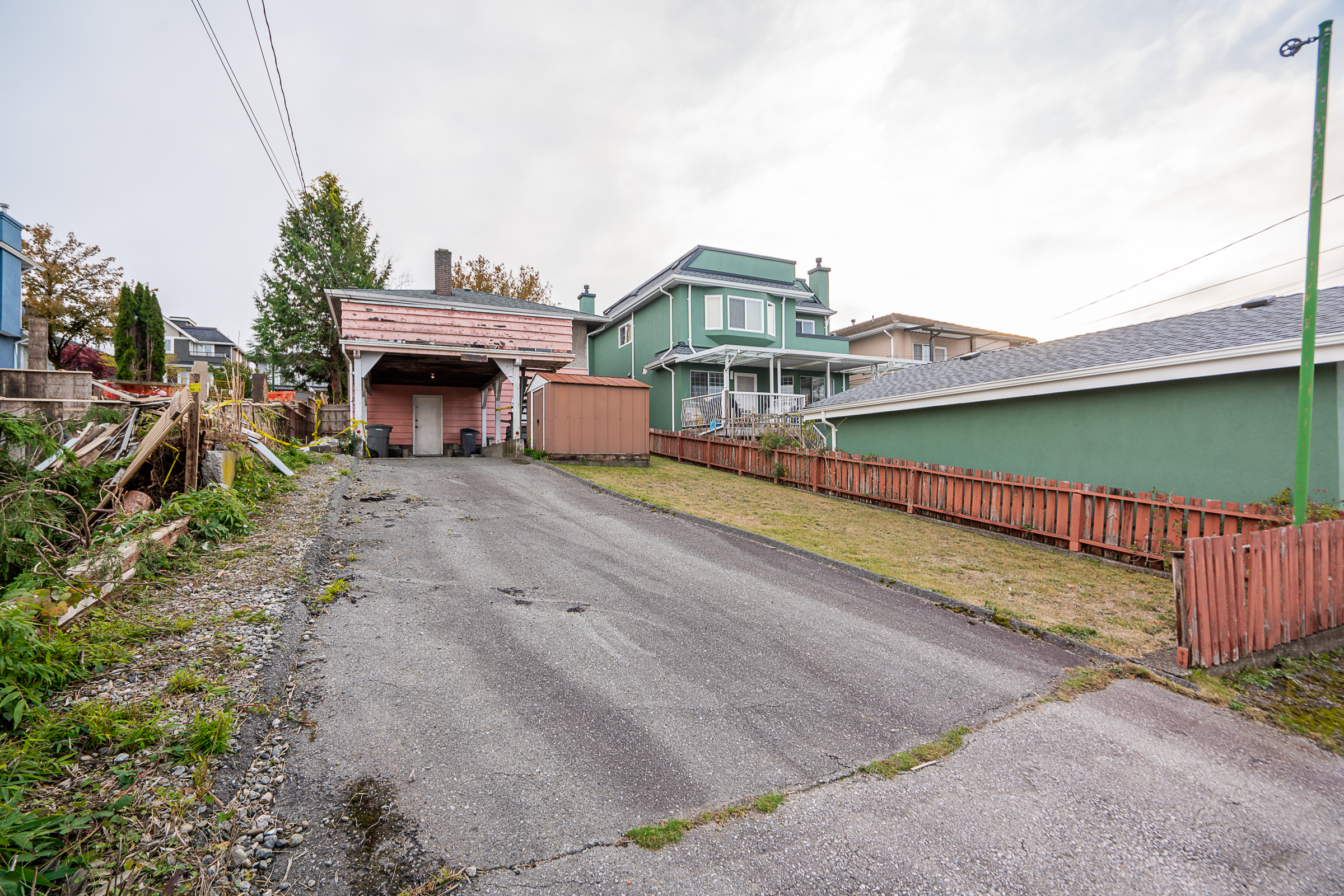 2757 E. 24th Avenue 26