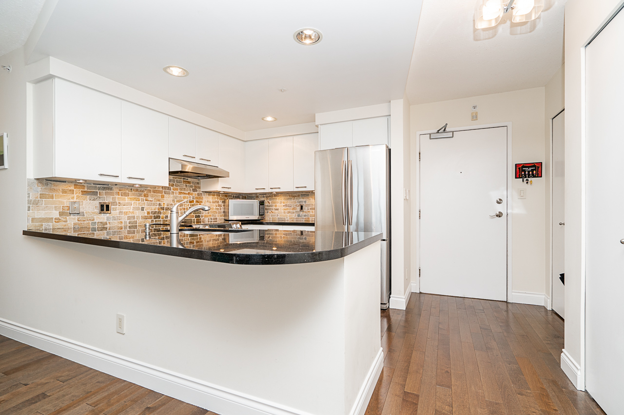 3505-1009 Expo Boulevard 26