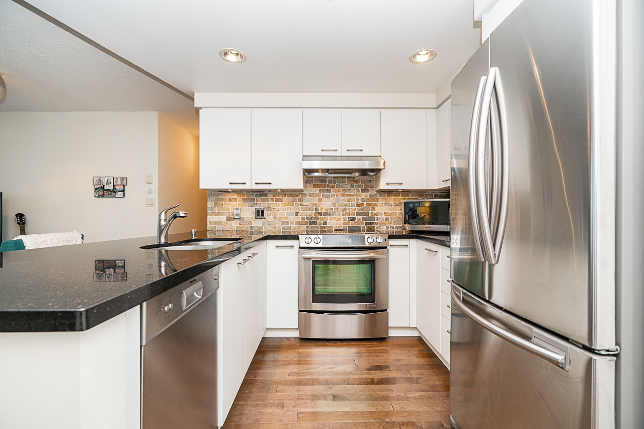 3505-1009 Expo Boulevard 24