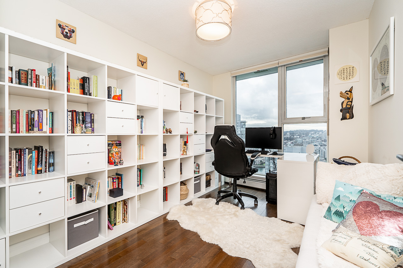 3505-1009 Expo Boulevard 18