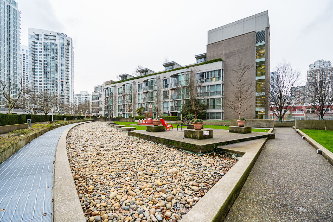 3505-1009 Expo Boulevard 6