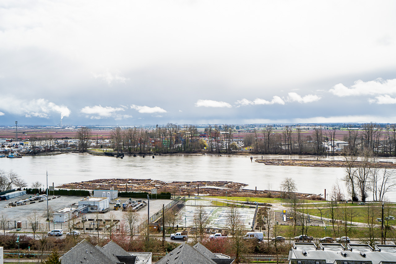 1102-2763 Chandlery Place 16