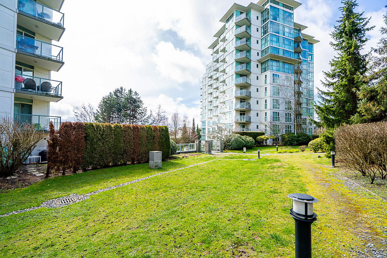 1102-2763 Chandlery Place 5