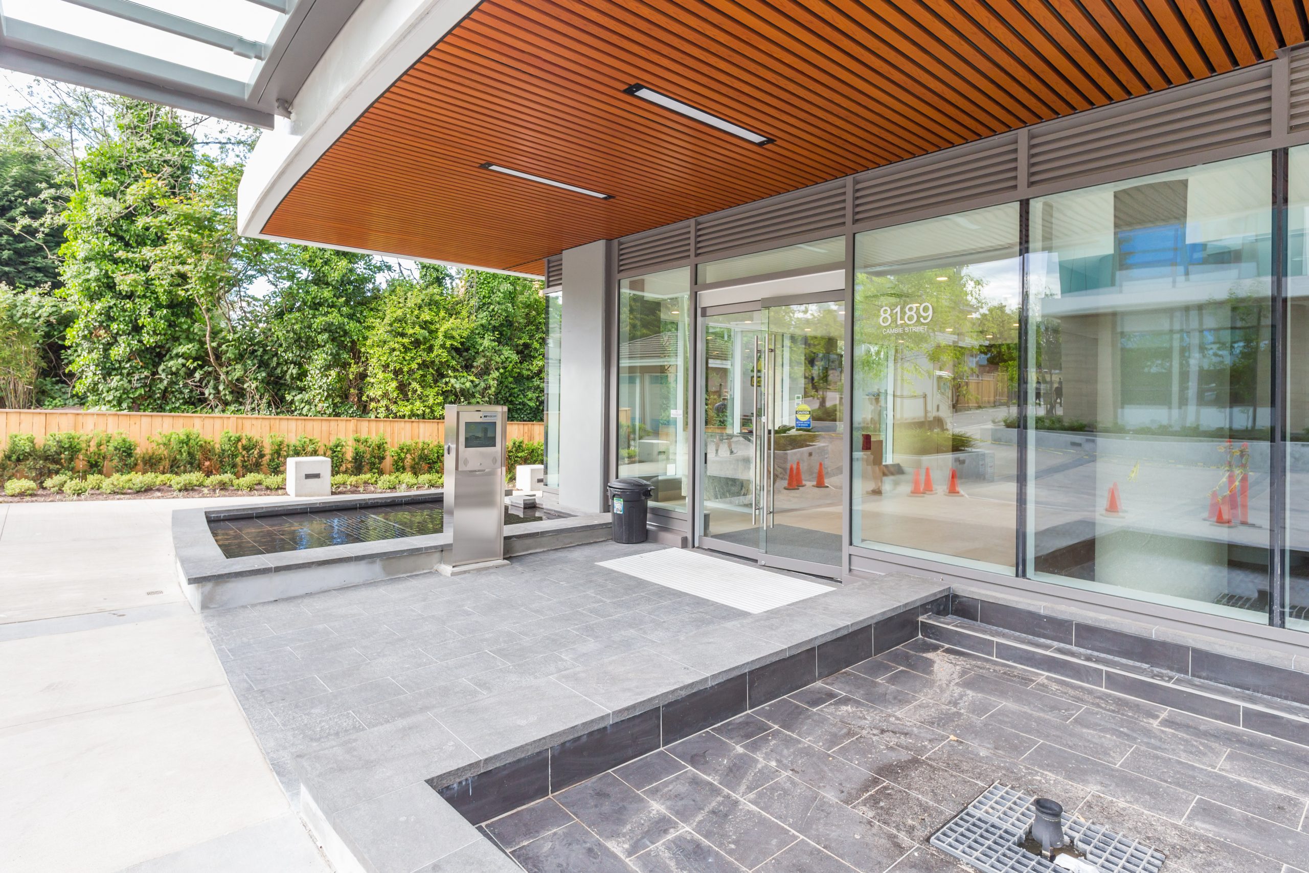 406-8189 Cambie St. 28