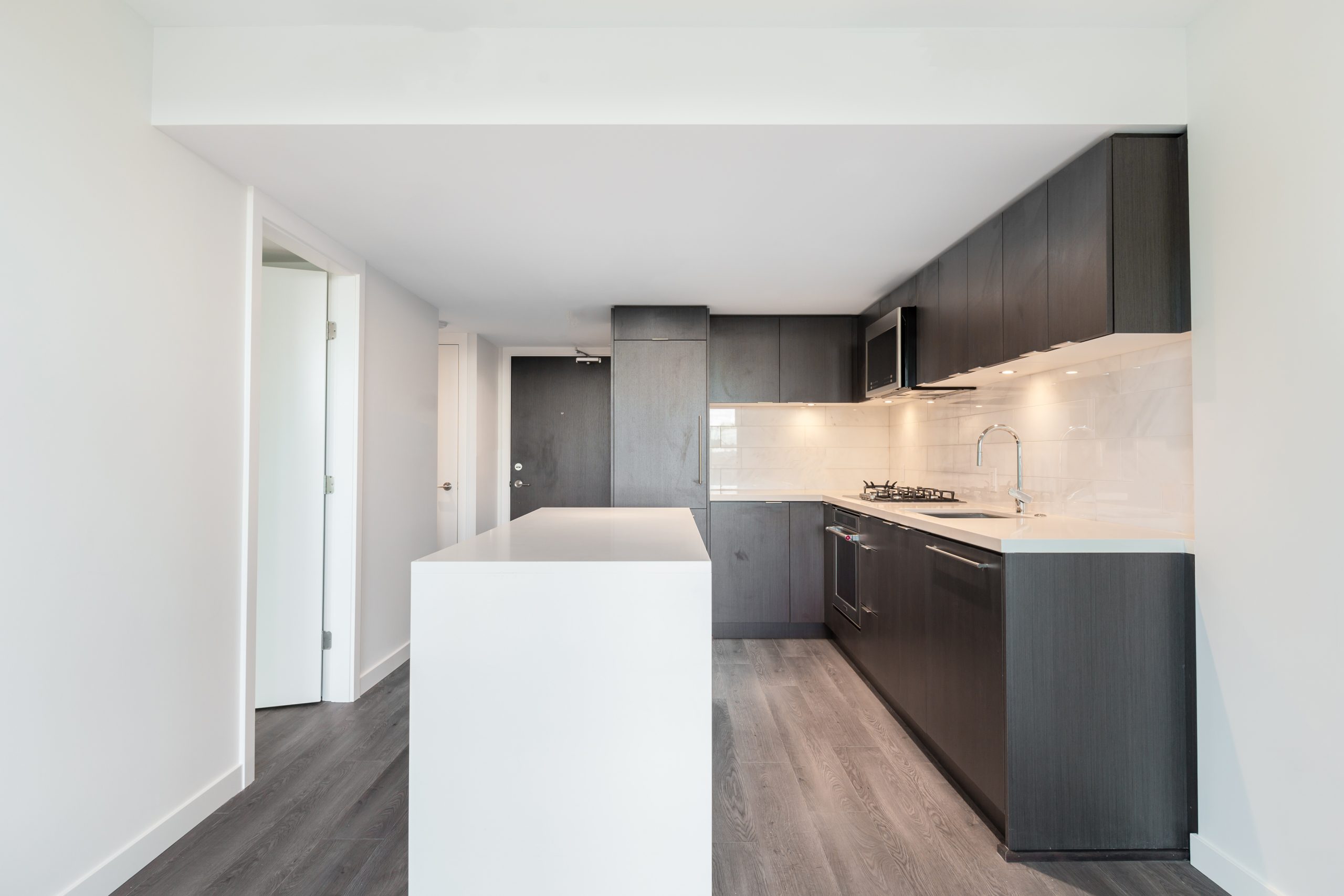 406-8189 Cambie St. 23