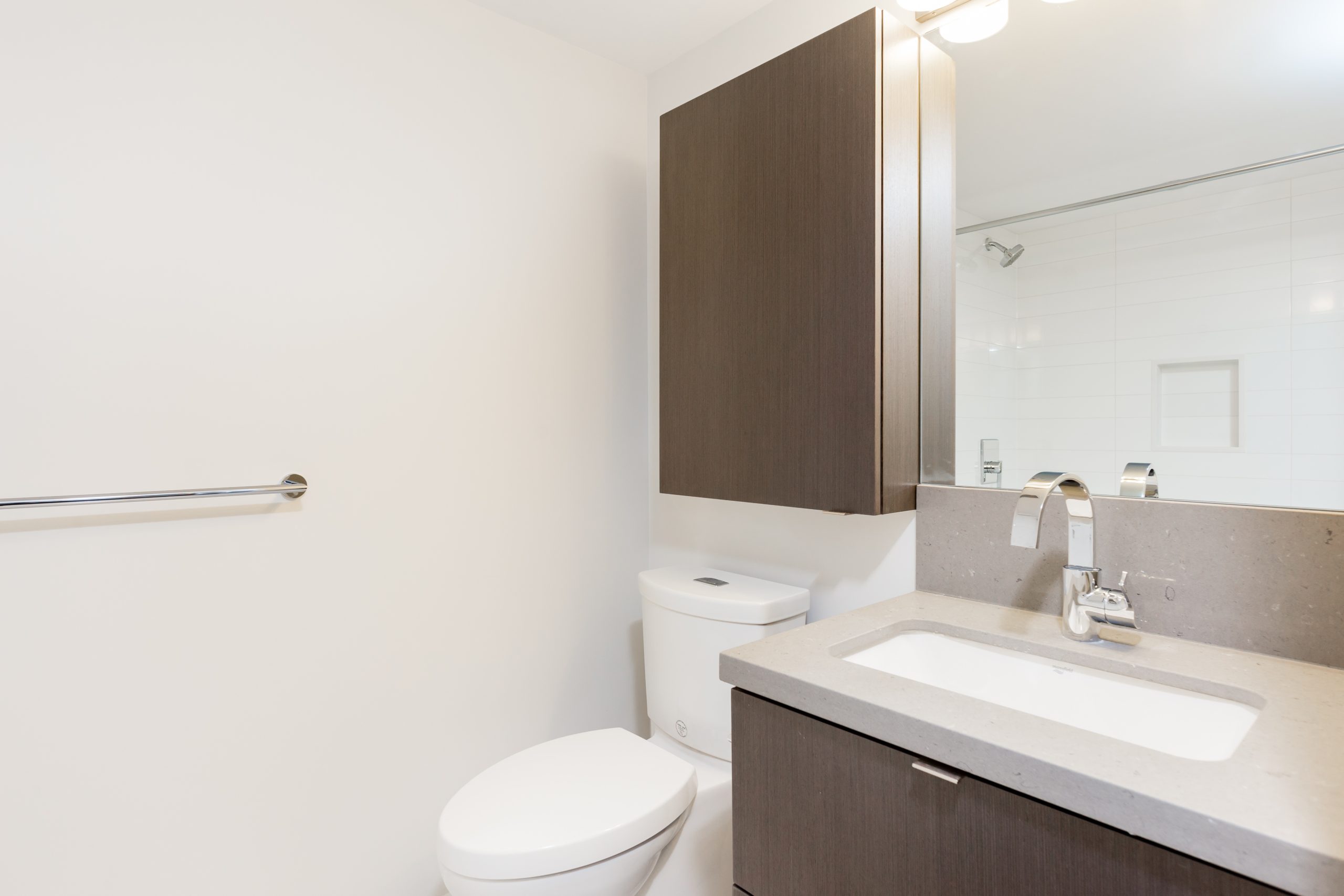 406-8189 Cambie St. 17