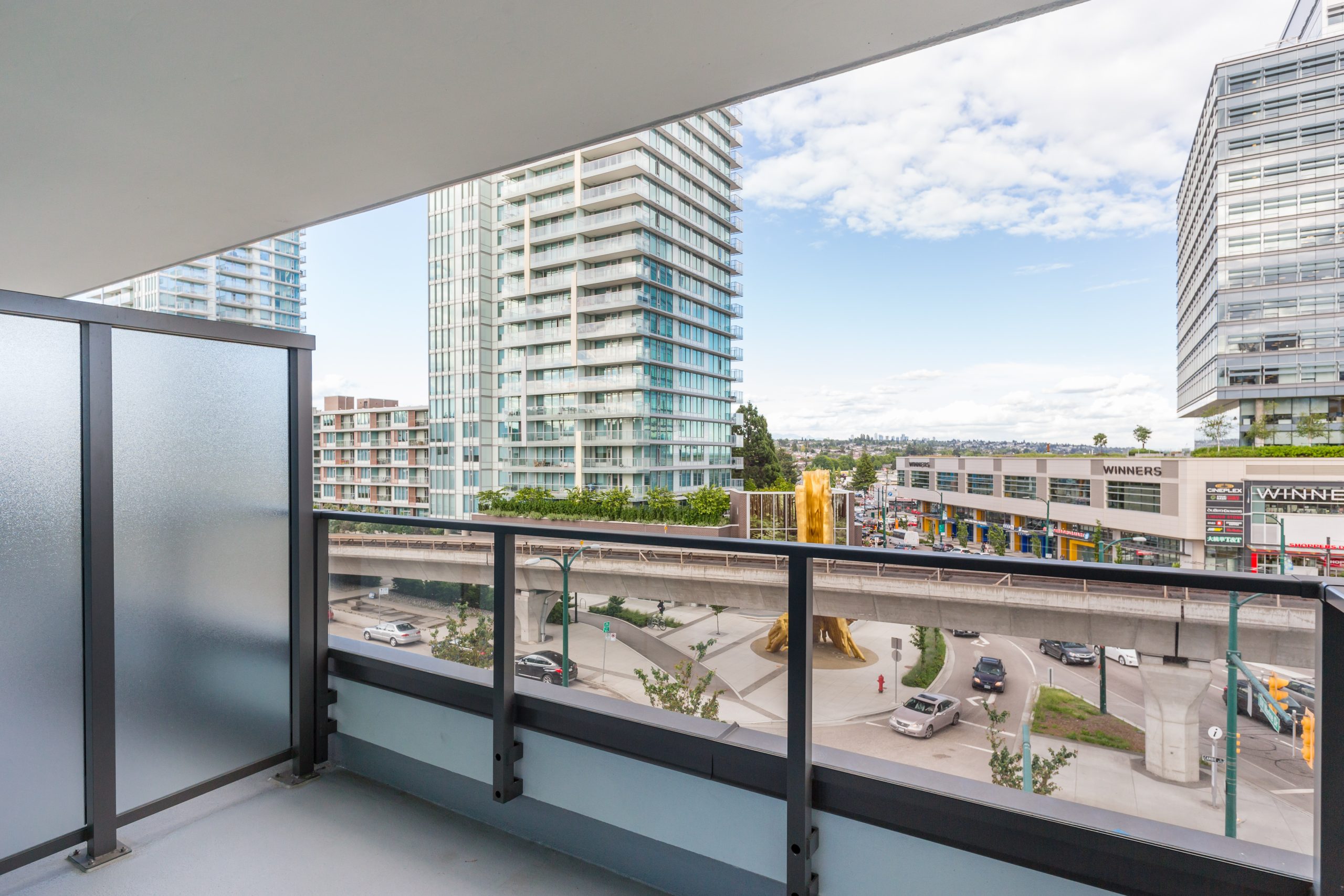 406-8189 Cambie St. 15