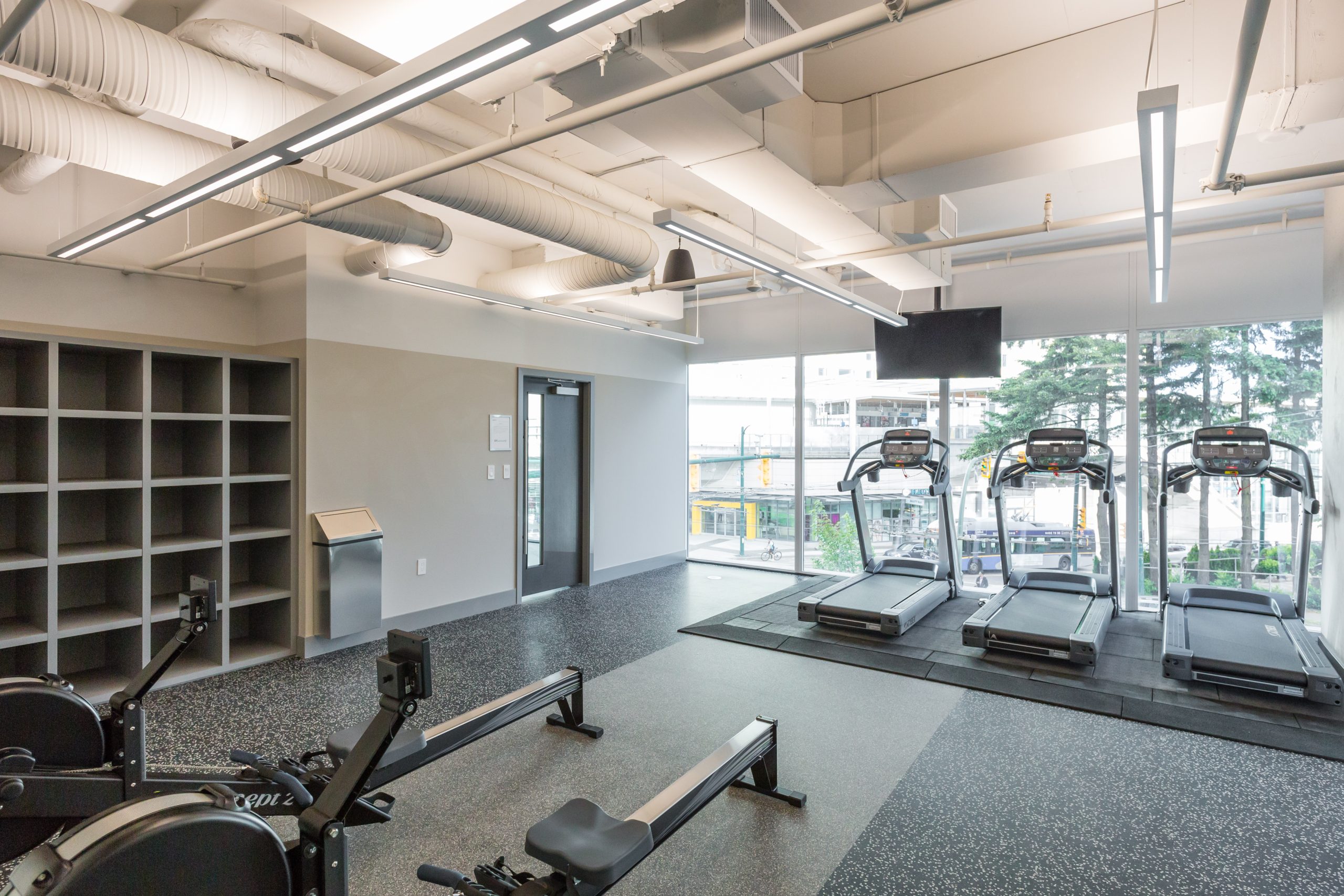 406-8189 Cambie St. 4