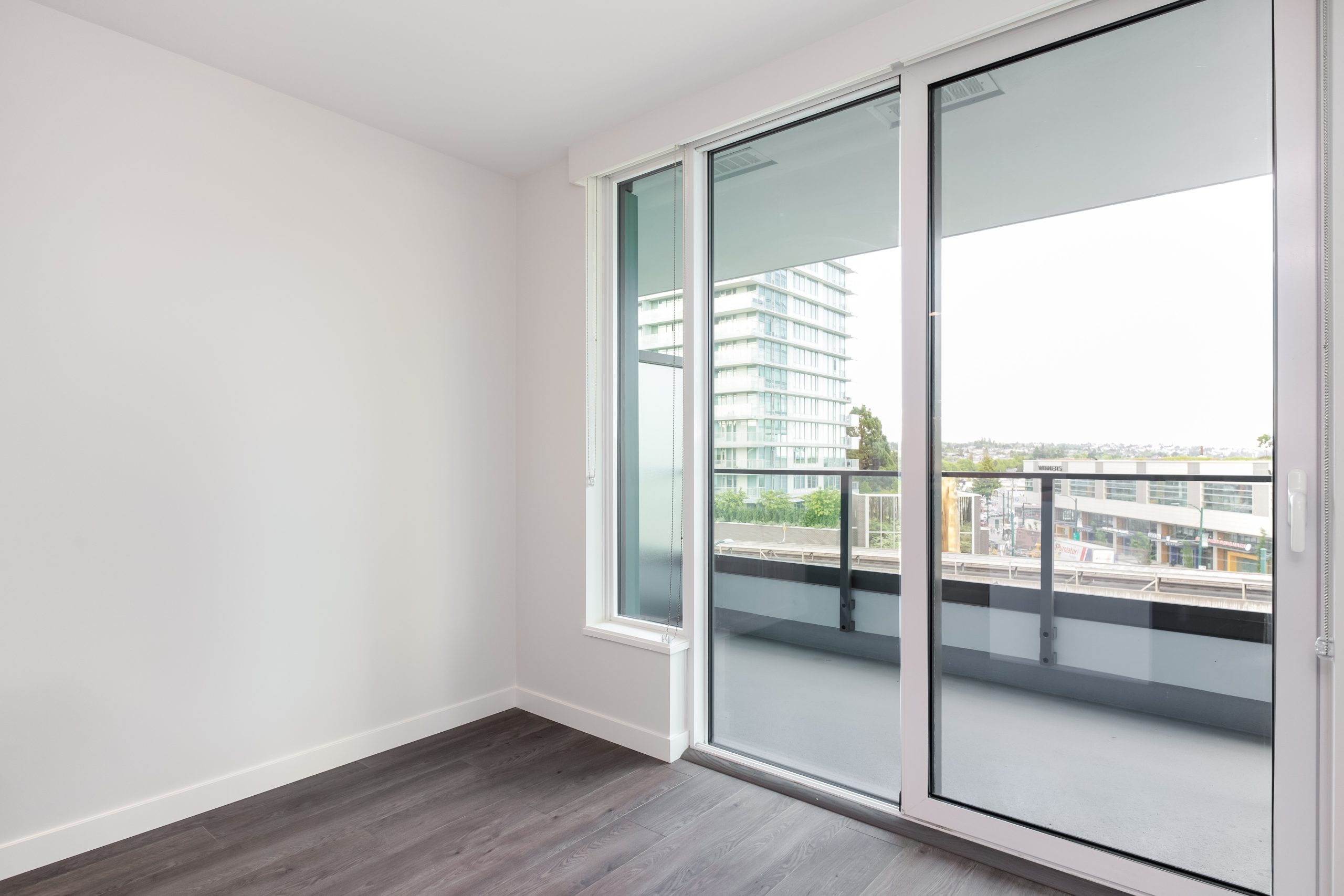 406-8189 Cambie St. 11