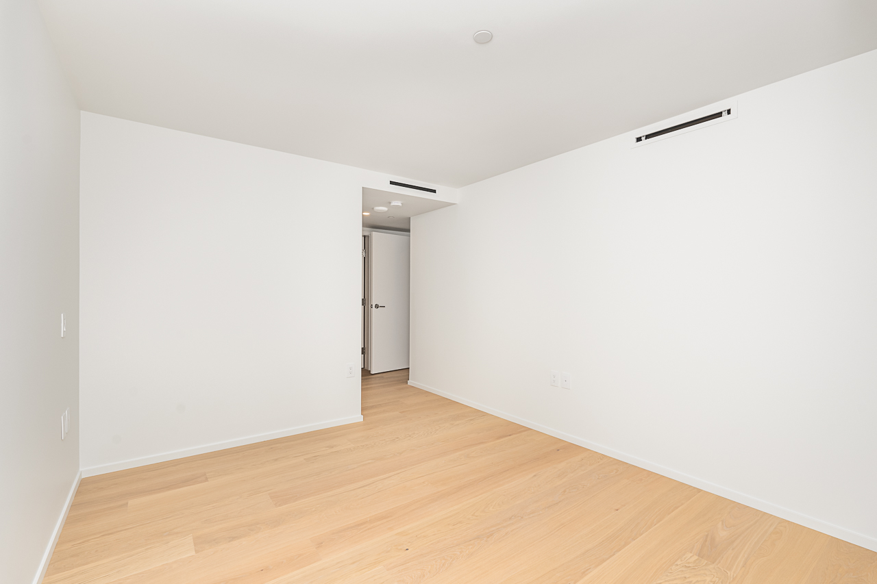 502-1568 Alberni St. 17