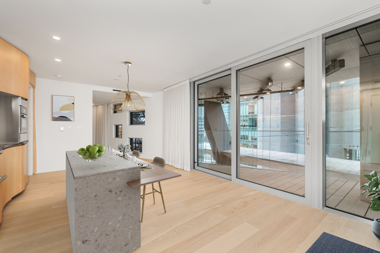 502-1568 Alberni St. 44